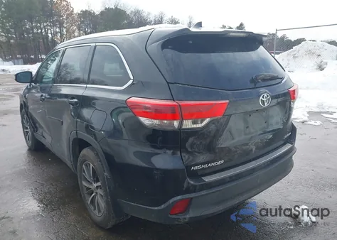 2017 Toyota Highlander Xle z USA, uszkodzony, nr VIN 5TDJZRFH2HS367521
